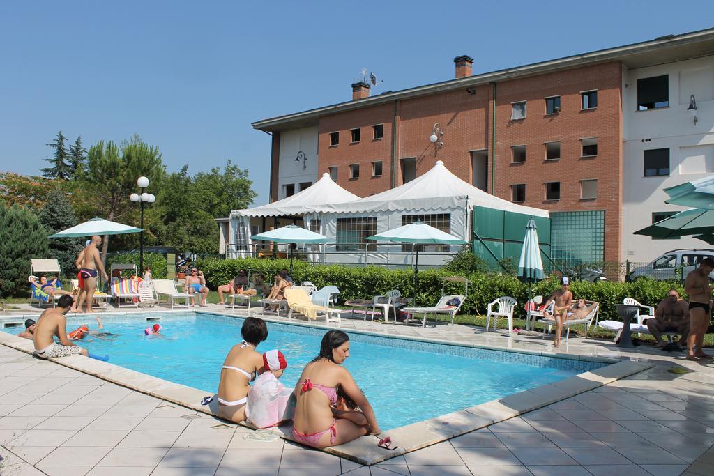 Residence La Piscina Isola del Gran Sasso dʼItalia Eksteriør bilde