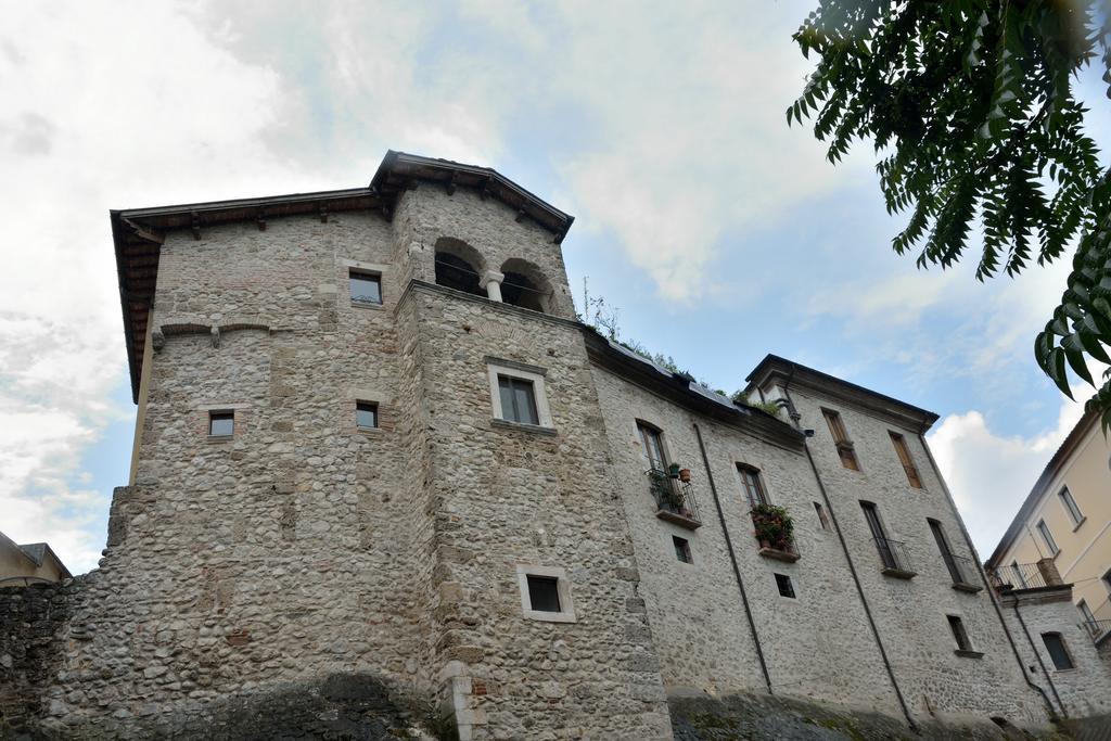 Residence La Piscina Isola del Gran Sasso dʼItalia Eksteriør bilde