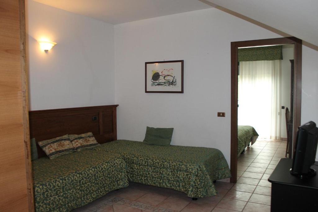 Residence La Piscina Isola del Gran Sasso dʼItalia Eksteriør bilde