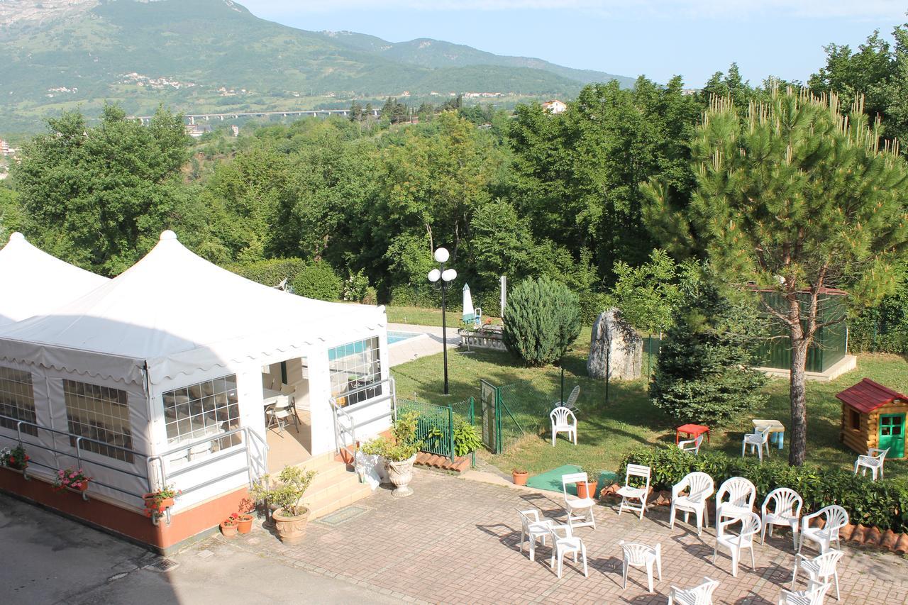 Residence La Piscina Isola del Gran Sasso dʼItalia Eksteriør bilde
